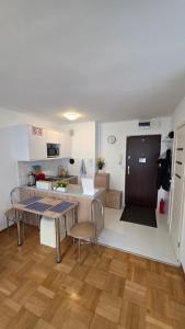 Like Home Flat G