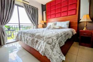 Warm and Comfy Studio Rooftop Pool Near Clark