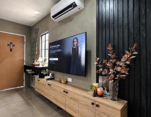 Semi-industrial cozy home