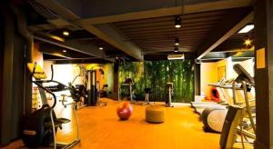 Mallberry Suites Business Hotel