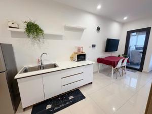 Studio 1101 - Myas Homestay at S803 Vinhome Grand Park