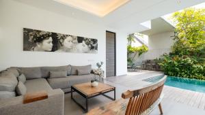 Swan Villa R