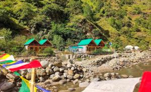 Himalayan River Nook Cottages Ropa Sainj Valley