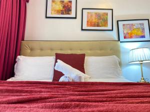 Elegant 2BR Infront Mall of Asia SMX Shell Residences Pasay City