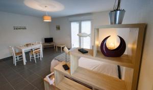 Appart'Residence Belle Vue - Studio with Kitchen photo 12