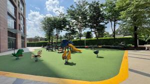3BR for 7 Guests l Landmark 81 View l Near Thu Thiem
