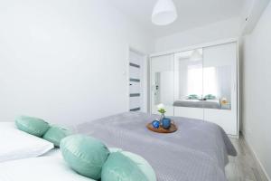 Przytulny Apartament z Prywatnym Ogrodem by Noclegi Renters