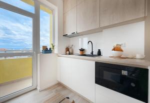 Skyline View - Very Central - Metro - Washer&Dryer
