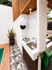 2 Bedroom Budget Mini Villa 15 mins from Marquee