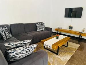 Kilakala 4 Bedroom Garden Home Orchids Cottage