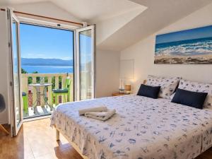 Apartments Ivka Bol - Direct Sea View
