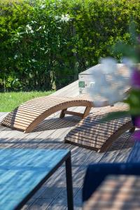Wonderful villa with swimming pool near the sea.