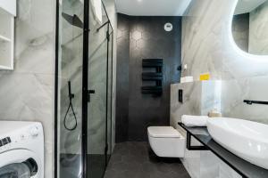 Jeżyce Modern Elegant Apartment by BookingHost