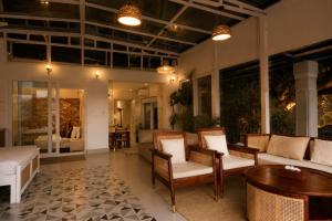 Luxury Villa On The Ganges