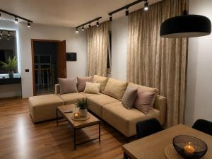Spacious Modern 2BR Gated Parking Pet Friendly