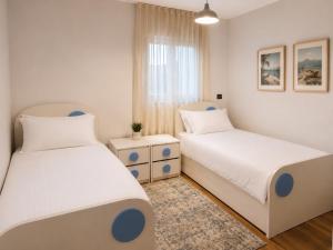 Spacious Modern 2BR Gated Parking Pet Friendly