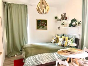 Cozy Apartment Prague Airport- 5 minute drive from AirPort