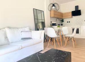 Cross Project Atmabnb 121