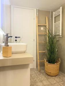 Cross Project Atmabnb 121