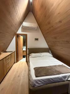 Alpine Jakaj Villas