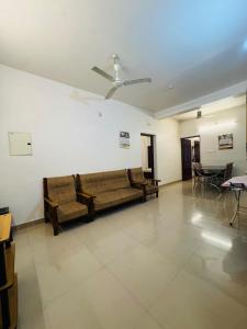 LAHIZ Guesthouse