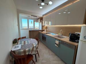 Bright SeaView Apartment