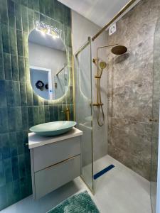 Premium Massage Apartment, Self-check-in & Parking