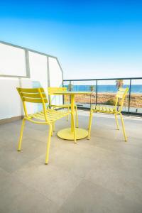 Castelldefels Beach Apartments by Ben A Prop
