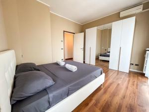 SkyLoft Bergamo - Attico Chic con Panorama Unico
