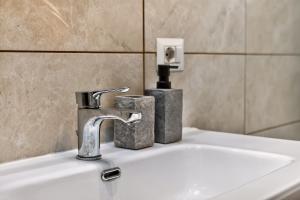San Siro Home Suite Metro M5 Stadio a 10 min