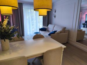 Azure Essence One - Premium Apartment