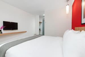 LIFE Hotel Glodok Plaza Jakarta