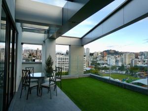 Modern studio in a prime area of Quito