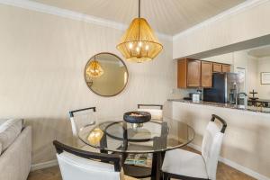 Ground-Floor Lakeview Condo in Treviso Bay