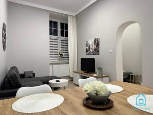 Anchor Apartment Your Docking Point in the Heart of Gdańsk