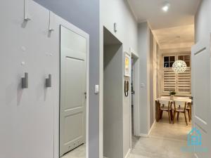 Anchor Apartment Your Docking Point in the Heart of Gdańsk