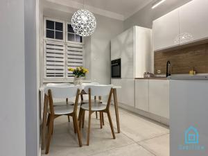 Anchor Apartment Your Docking Point in the Heart of Gdańsk