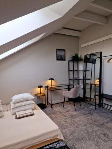 Cozy Central Studio