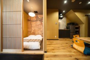 SH Morinomiya near Osaka Castle 6 min walk to JR and Metro