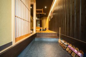 SH Morinomiya near Osaka Castle 6 min walk to JR and Metro