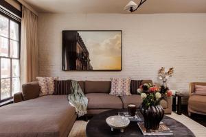 6BR CBD Condo Duo Walk to French Quarter