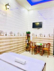 Nhà nghỉ 243