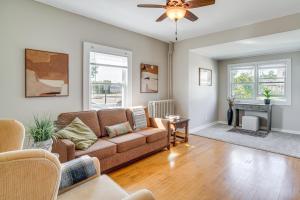 Walk to Dining & Brewery! Cozy Kiel Apartment