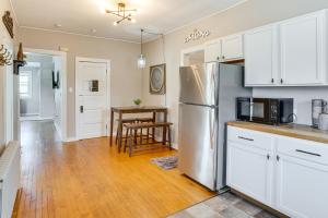 Walk to Dining & Brewery! Cozy Kiel Apartment