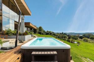 Villarrica Lake Views - Pool, Jacuzzi & Gardens