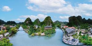 Silk River Retreat Trang An