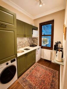 Nu 7 Historic Galata Home, Authentic Character