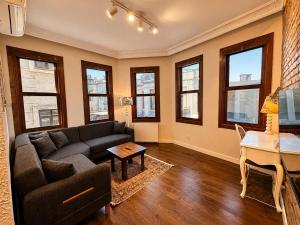 Nu 7 Historic Galata Home, Authentic Character