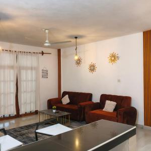 Leo Residence