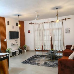 Leo Residence